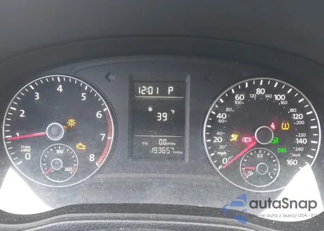 2013 Volkswagen Passat 2.5L S z USA, uszkodzony, nr VIN 1VWAP7A3XDC149292